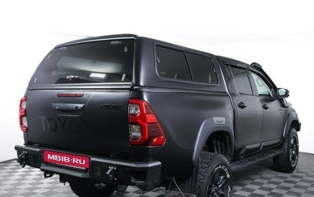 Toyota Hilux VIII, 2022 год, 4 400 000 рублей, 5 фотография