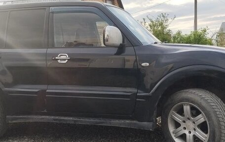 Mitsubishi Pajero III рестайлинг, 2001 год, 550 000 рублей, 2 фотография