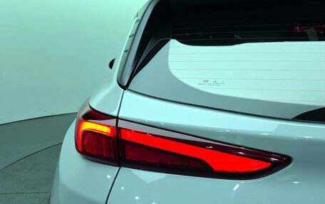 Hyundai Kona, 2023 год, 1 700 000 рублей, 5 фотография