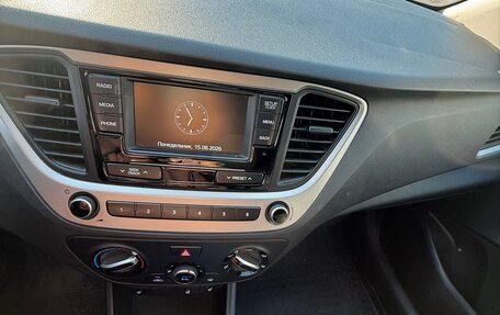 Hyundai Solaris II рестайлинг, 2017 год, 1 500 000 рублей, 5 фотография