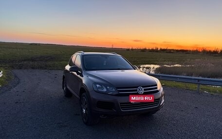Volkswagen Touareg III, 2011 год, 2 050 000 рублей, 1 фотография