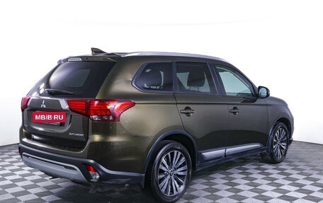 Mitsubishi Outlander III рестайлинг 3, 2019 год, 2 190 000 рублей, 5 фотография