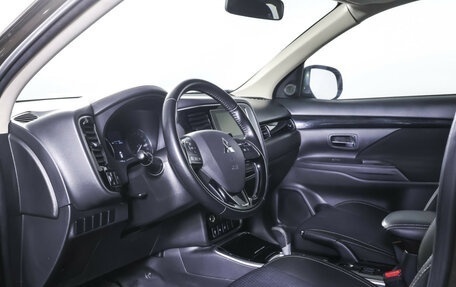 Mitsubishi Outlander III рестайлинг 3, 2019 год, 2 190 000 рублей, 10 фотография