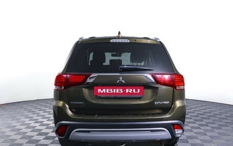 Mitsubishi Outlander III рестайлинг 3, 2019 год, 2 190 000 рублей, 7 фотография