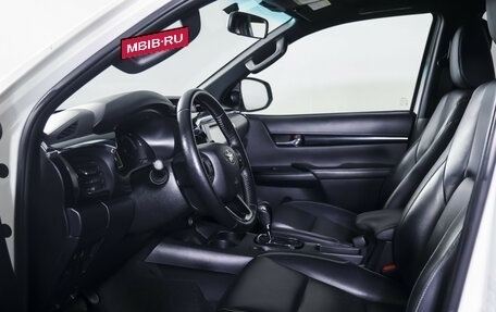 Toyota Hilux VIII, 2020 год, 4 290 000 рублей, 13 фотография