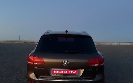 Volkswagen Touareg III, 2011 год, 2 050 000 рублей, 4 фотография