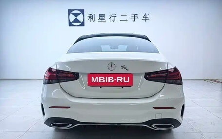 Mercedes-Benz A-Класс, 2023 год, 1 550 000 рублей, 5 фотография