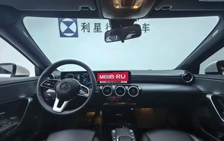 Mercedes-Benz A-Класс, 2023 год, 1 550 000 рублей, 7 фотография