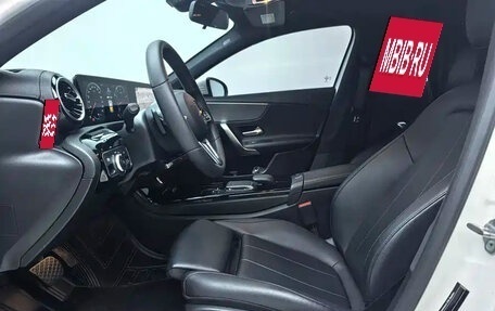 Mercedes-Benz A-Класс, 2023 год, 1 550 000 рублей, 9 фотография
