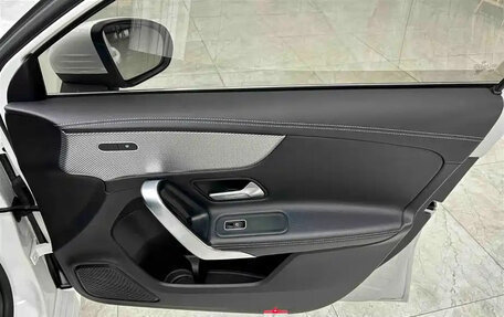 Mercedes-Benz A-Класс, 2023 год, 1 599 000 рублей, 18 фотография