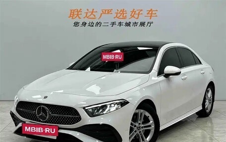 Mercedes-Benz A-Класс, 2023 год, 1 599 000 рублей, 3 фотография