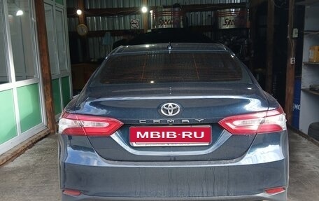 Toyota Camry, 2019 год, 2 350 000 рублей, 2 фотография