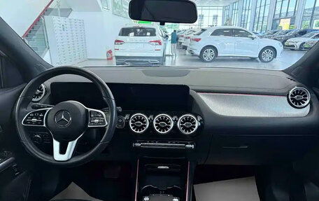 Mercedes-Benz GLA, 2022 год, 2 200 000 рублей, 10 фотография