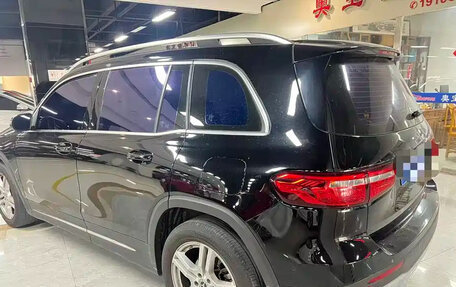 Mercedes-Benz GLB, 2023 год, 2 300 000 рублей, 4 фотография