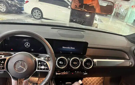 Mercedes-Benz GLB, 2023 год, 2 300 000 рублей, 8 фотография