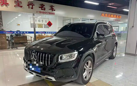 Mercedes-Benz GLB, 2023 год, 2 300 000 рублей, 3 фотография