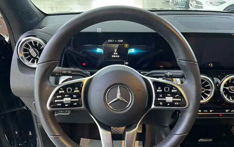 Mercedes-Benz GLB, 2022 год, 2 400 000 рублей, 7 фотография