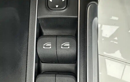 Mercedes-Benz GLB, 2023 год, 2 350 000 рублей, 12 фотография