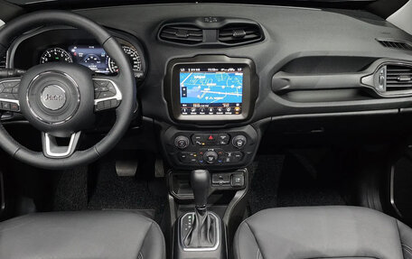 Jeep Renegade I рестайлинг, 2023 год, 1 700 000 рублей, 9 фотография