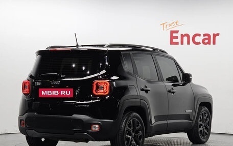 Jeep Renegade I рестайлинг, 2023 год, 1 700 000 рублей, 3 фотография