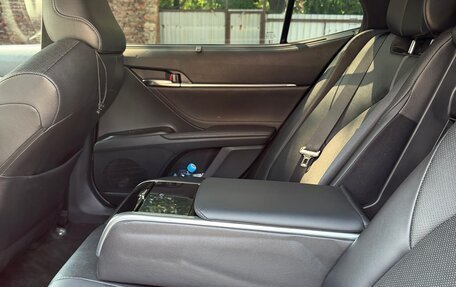 Toyota Camry, 2021 год, 3 500 000 рублей, 10 фотография