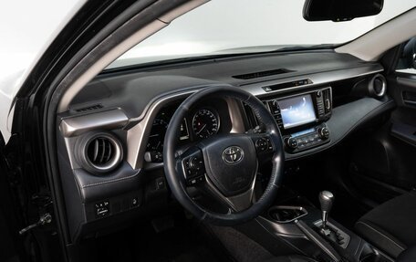 Toyota RAV4, 2018 год, 2 250 000 рублей, 10 фотография