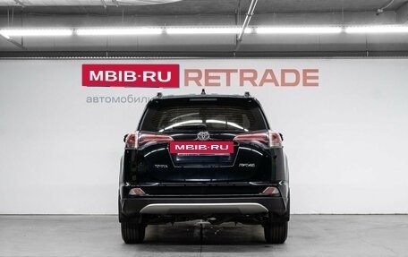 Toyota RAV4, 2018 год, 2 250 000 рублей, 7 фотография