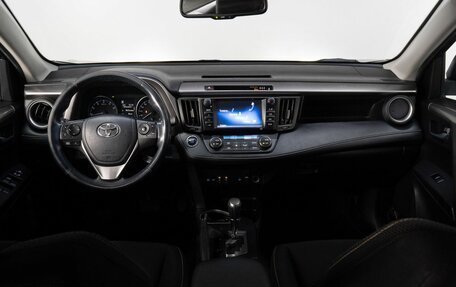 Toyota RAV4, 2018 год, 2 250 000 рублей, 18 фотография