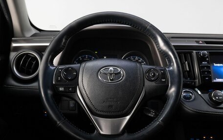Toyota RAV4, 2018 год, 2 250 000 рублей, 19 фотография