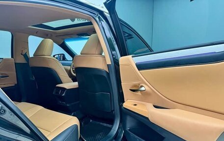 Lexus ES VII, 2025 год, 4 040 202 рублей, 8 фотография