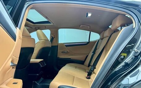 Lexus ES VII, 2025 год, 4 040 202 рублей, 21 фотография