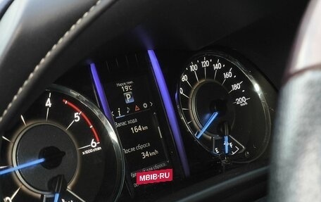 Toyota Fortuner II, 2019 год, 3 333 000 рублей, 16 фотография