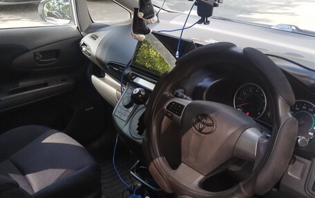 Toyota Wish II, 2012 год, 1 350 000 рублей, 4 фотография