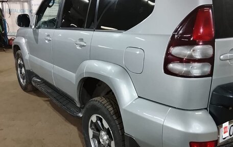 Toyota Land Cruiser Prado 120 рестайлинг, 2007 год, 1 450 000 рублей, 2 фотография
