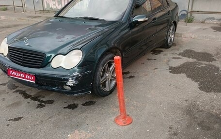 Mercedes-Benz C-Класс, 2001 год, 270 000 рублей, 1 фотография