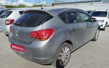 Opel Astra J, 2010 год, 595 000 рублей, 3 фотография