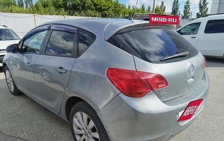 Opel Astra J, 2010 год, 595 000 рублей, 2 фотография