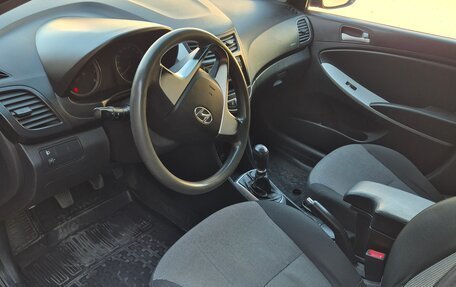 Hyundai Solaris II рестайлинг, 2012 год, 610 000 рублей, 5 фотография