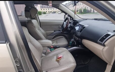 Mitsubishi Outlander III рестайлинг 3, 2008 год, 1 150 000 рублей, 14 фотография