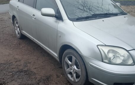 Toyota Avensis III рестайлинг, 2006 год, 530 000 рублей, 2 фотография