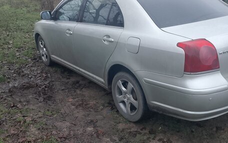 Toyota Avensis III рестайлинг, 2006 год, 530 000 рублей, 3 фотография