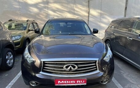 Infiniti FX II, 2012 год, 2 000 000 рублей, 1 фотография