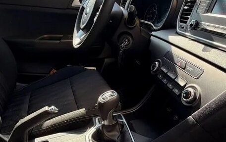 KIA Sportage IV рестайлинг, 2018 год, 2 000 000 рублей, 2 фотография
