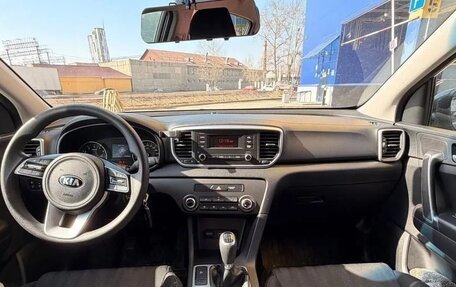 KIA Sportage IV рестайлинг, 2018 год, 2 000 000 рублей, 7 фотография