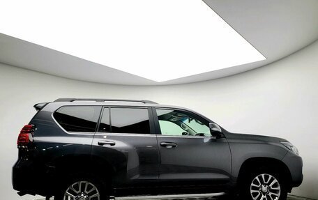 Toyota Land Cruiser Prado 150 рестайлинг 2, 2020 год, 5 597 000 рублей, 8 фотография