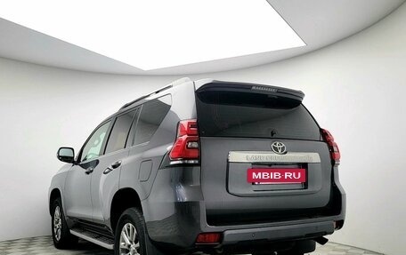 Toyota Land Cruiser Prado 150 рестайлинг 2, 2020 год, 5 597 000 рублей, 5 фотография