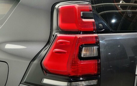 Toyota Land Cruiser Prado 150 рестайлинг 2, 2020 год, 5 597 000 рублей, 10 фотография
