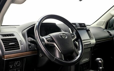 Toyota Land Cruiser Prado 150 рестайлинг 2, 2020 год, 5 597 000 рублей, 19 фотография