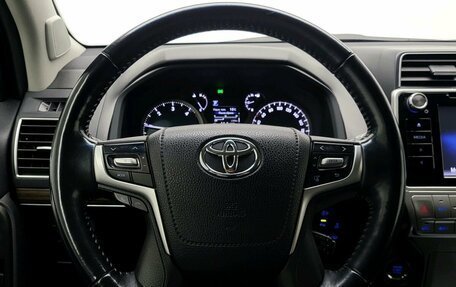 Toyota Land Cruiser Prado 150 рестайлинг 2, 2020 год, 5 597 000 рублей, 26 фотография