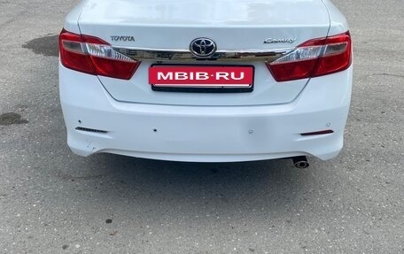 Toyota Camry, 2014 год, 1 400 000 рублей, 10 фотография